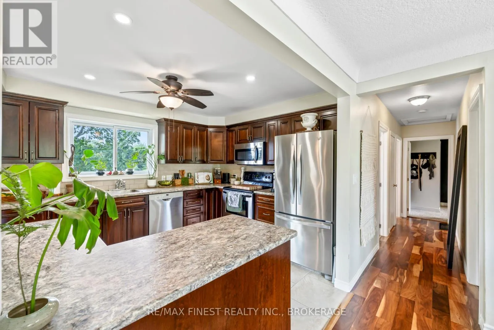 1429 AVONDALE CRESCENT