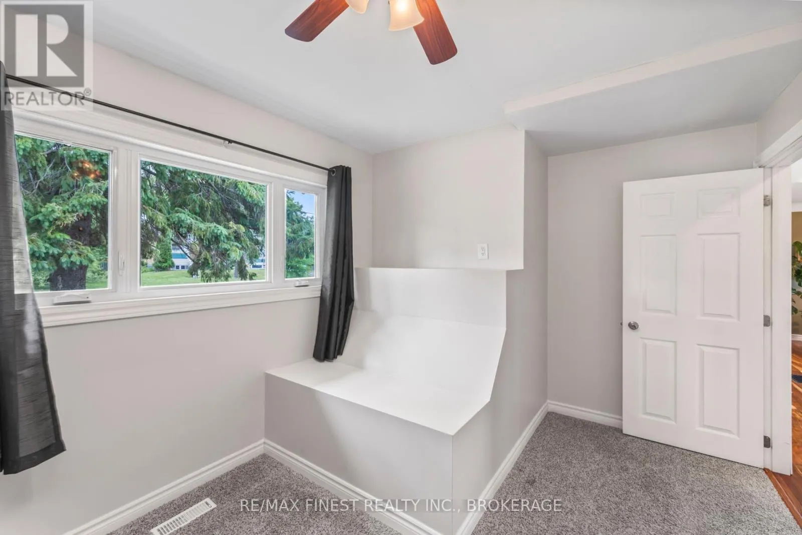 1429 AVONDALE CRESCENT
