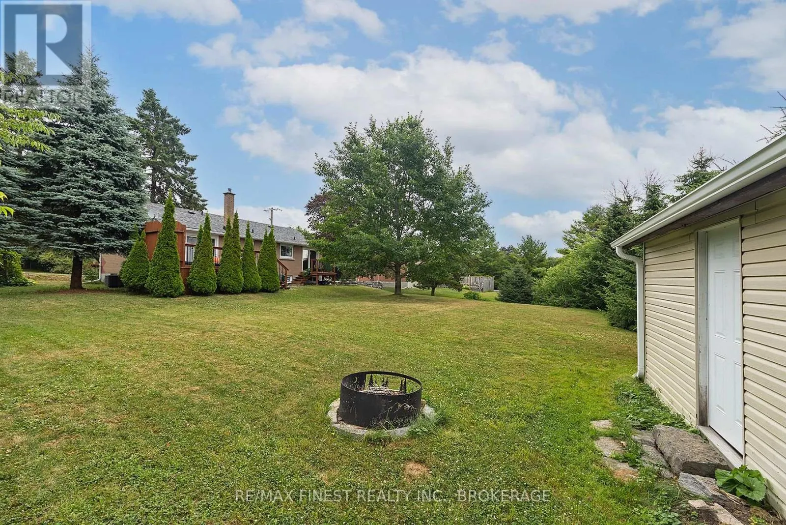1429 AVONDALE CRESCENT