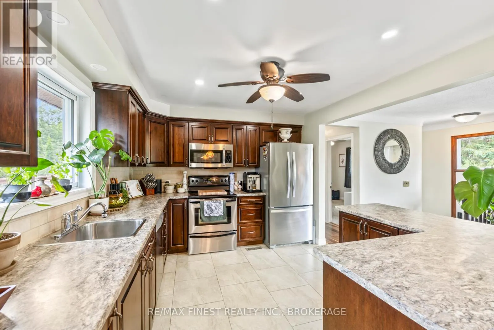1429 AVONDALE CRESCENT