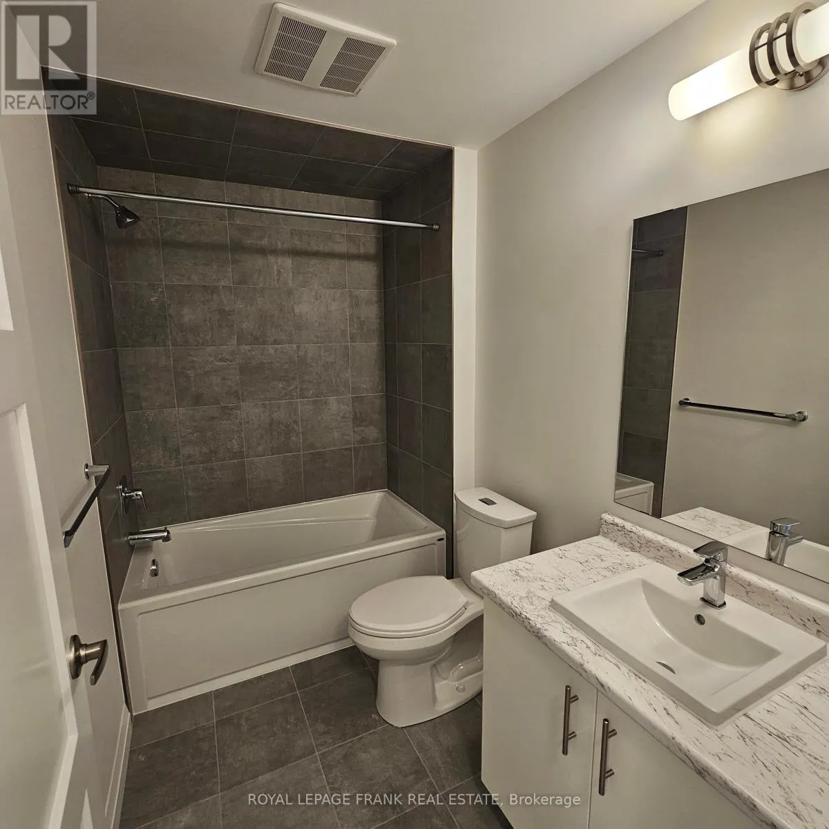 903 - 93 ARTHUR STREET S, #903