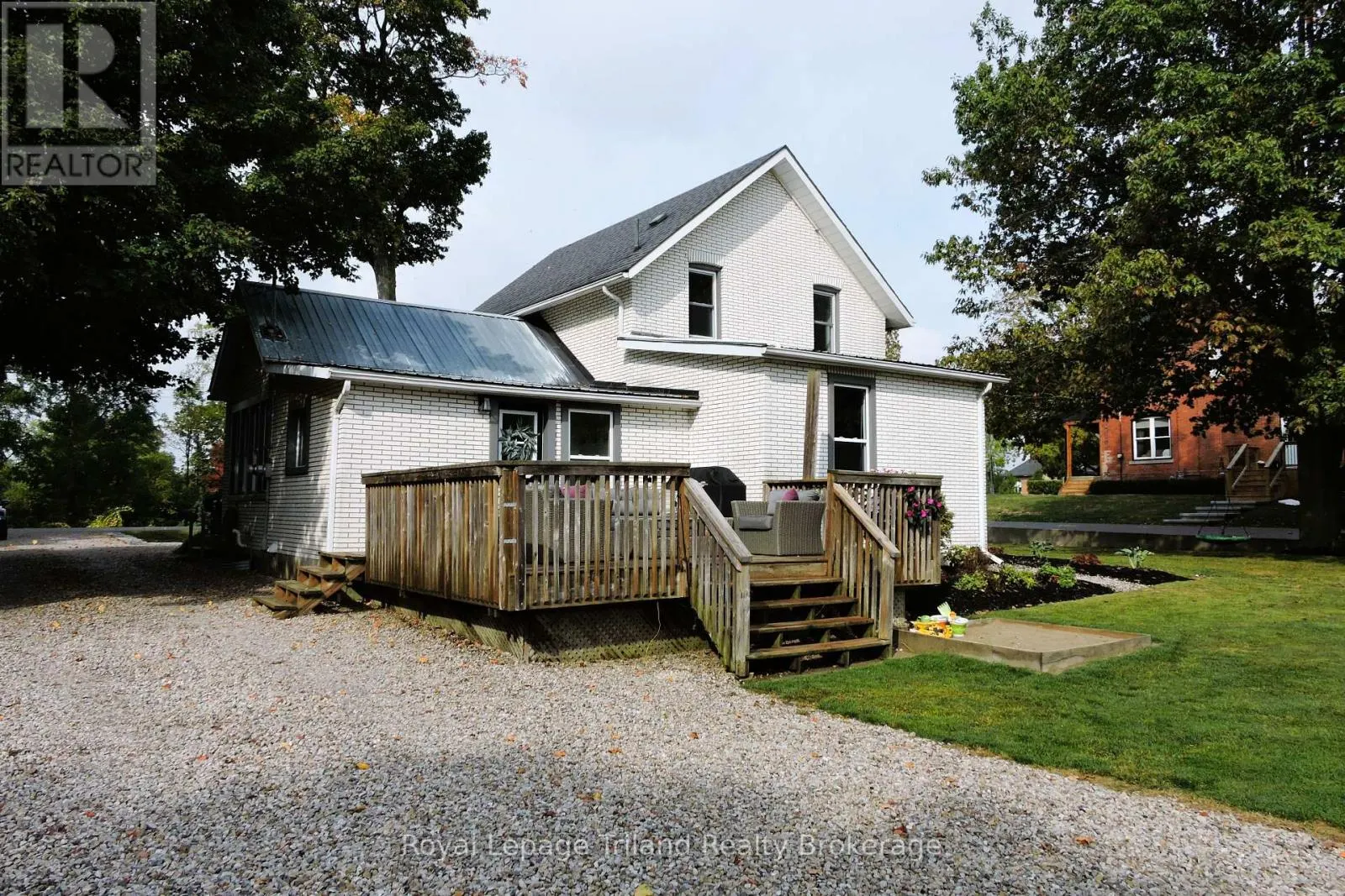 641 MAIN STREET N