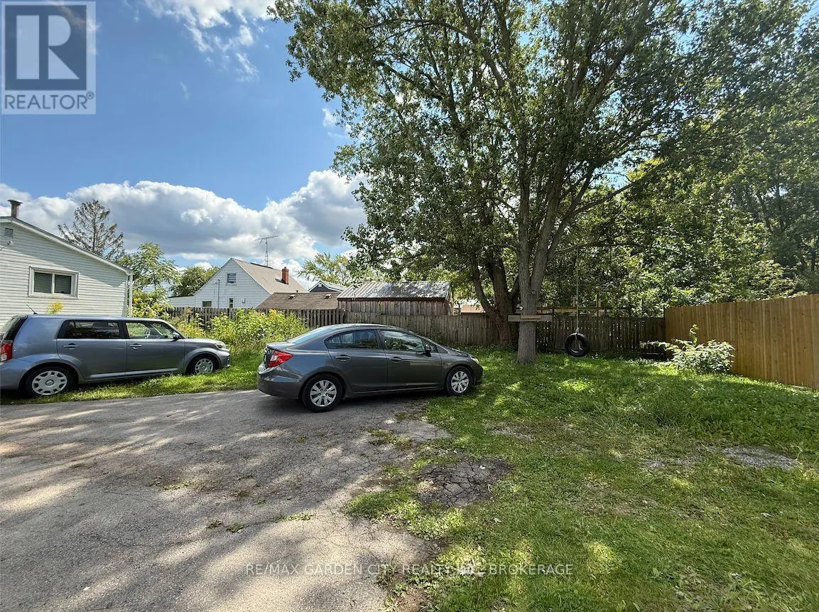1377 MERRITTVILLE HIGHWAY
