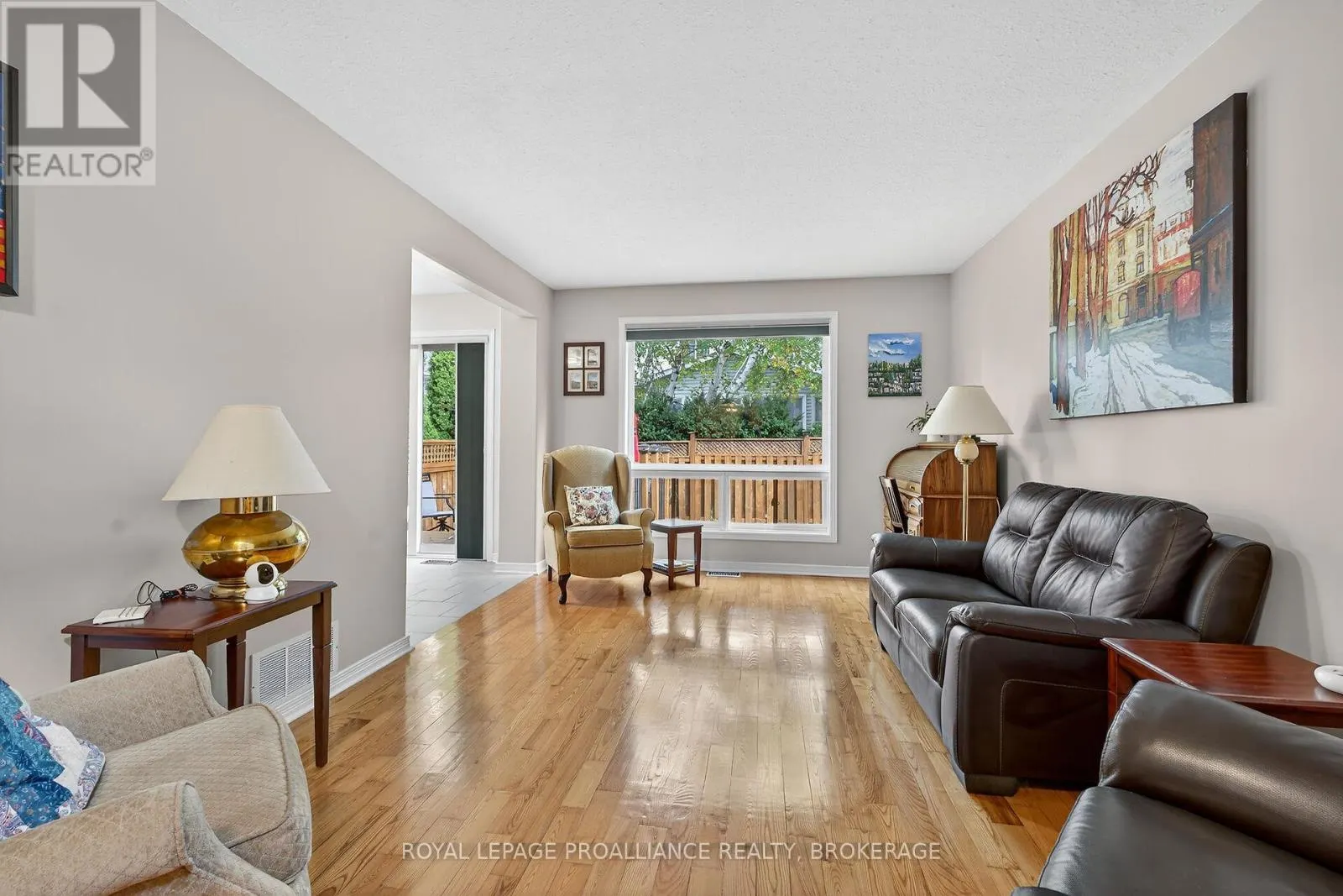 270 ELLESMEER AVENUE