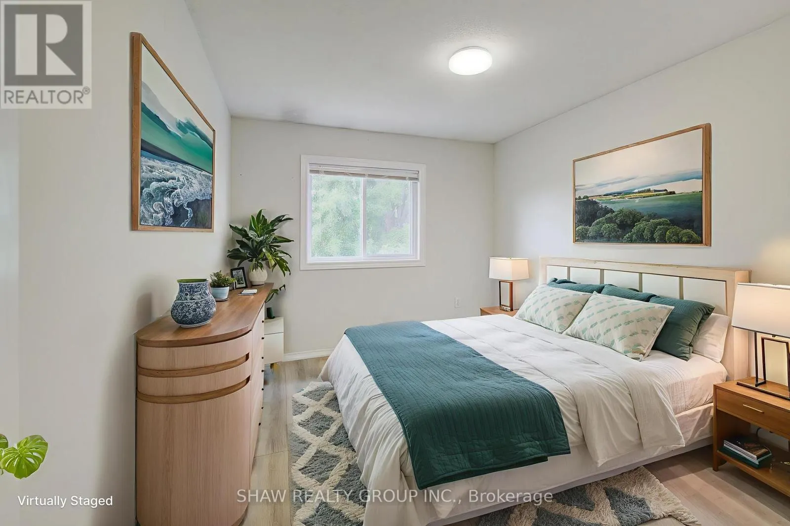 4 KING WILLIAM COURT