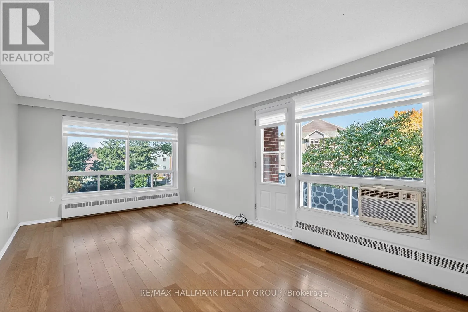 304 - 915 ELMSMERE ROAD