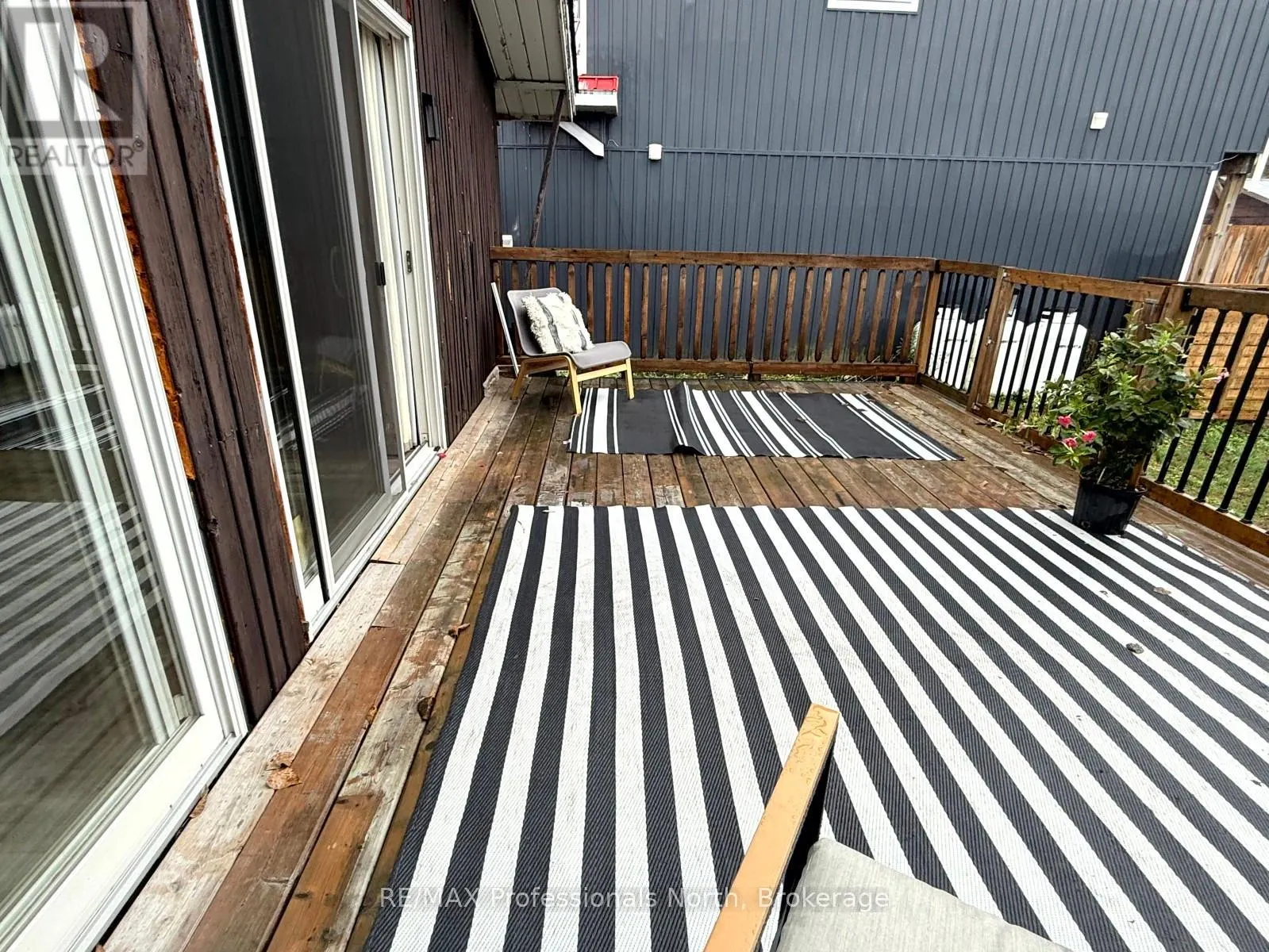 2307 LOOP ROAD