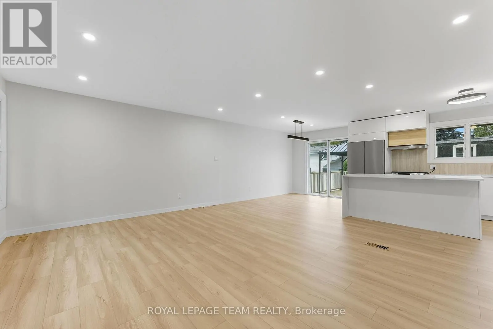 1856 PLAYFAIR DRIVE