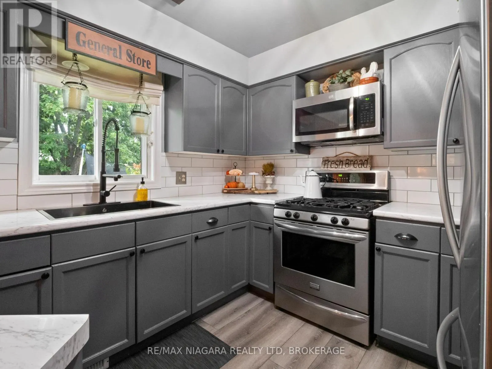 3695 RIVER TRAIL CRESCENT