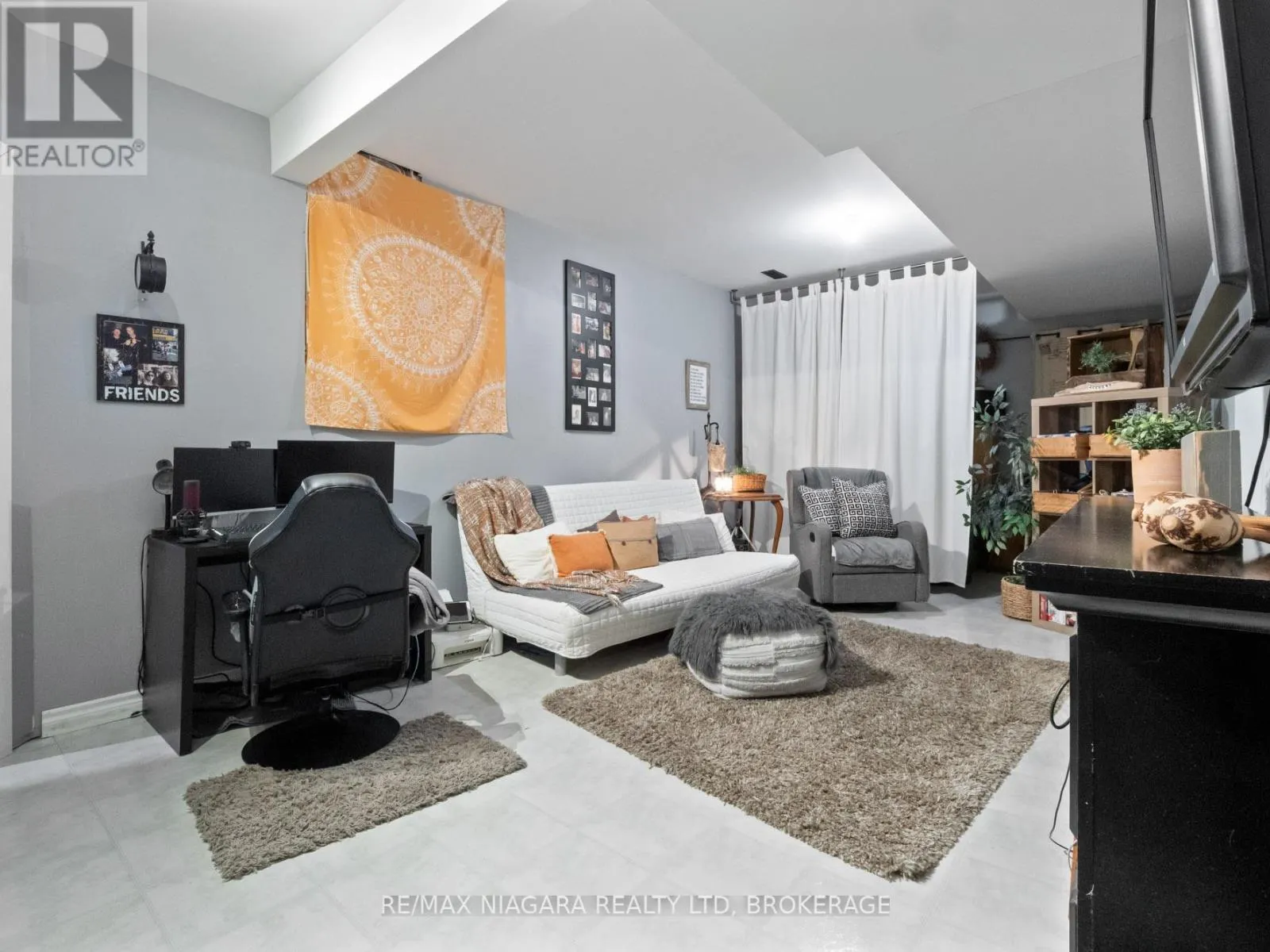 3695 RIVER TRAIL CRESCENT