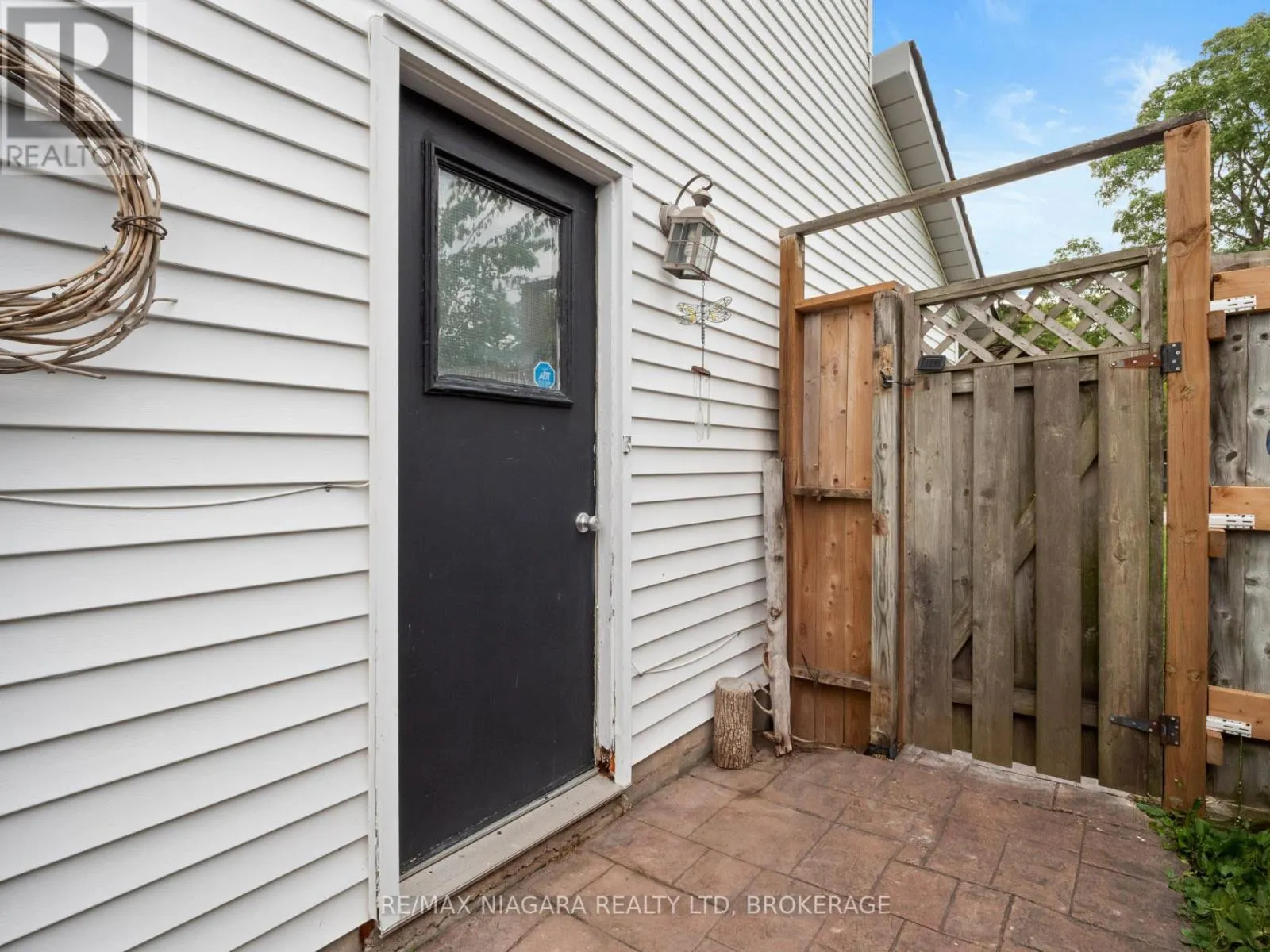 3695 RIVER TRAIL CRESCENT