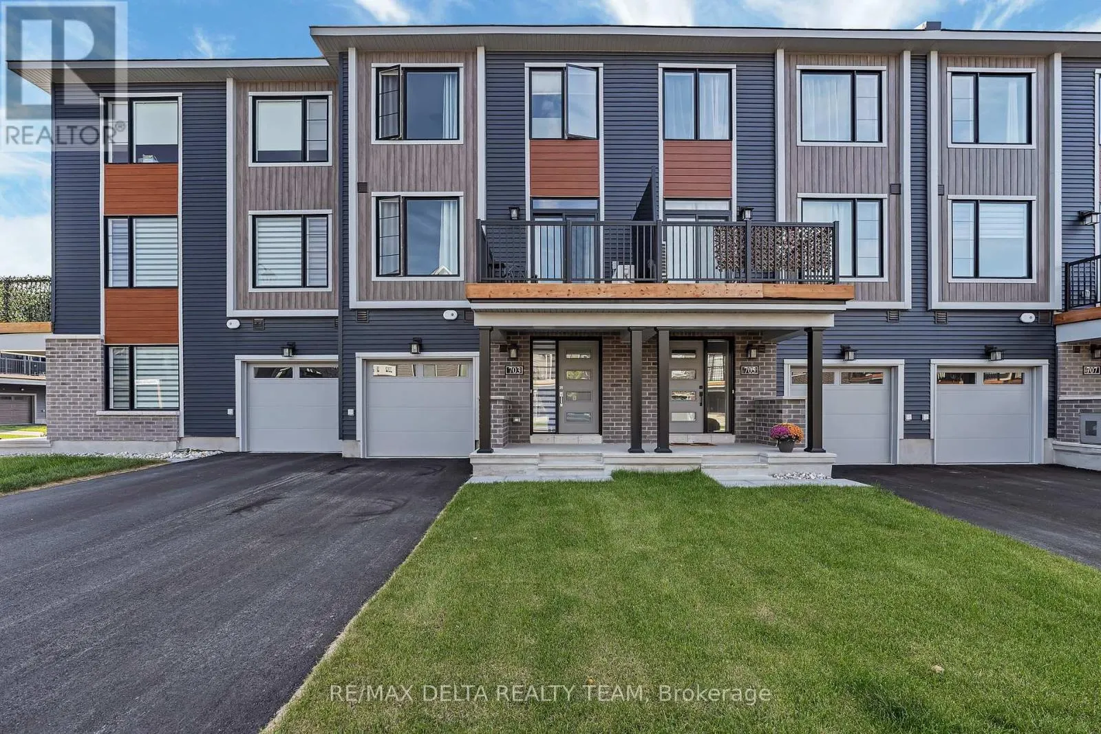 703 CONFLUENCE WALK