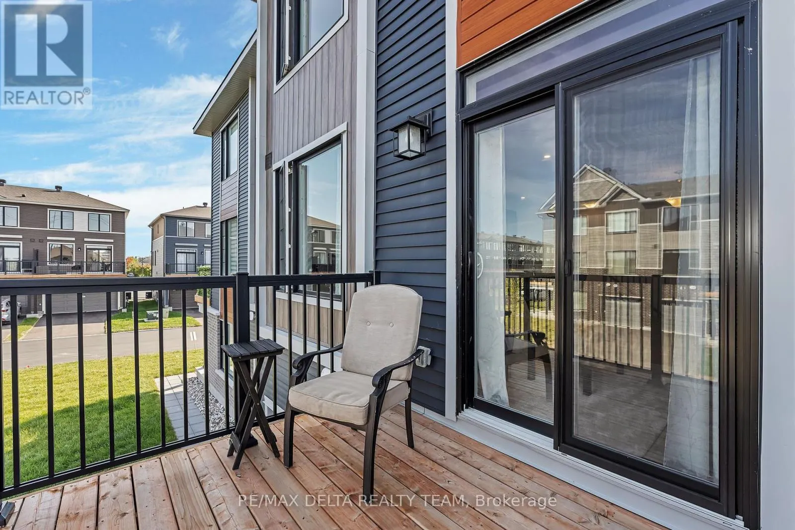 703 CONFLUENCE WALK