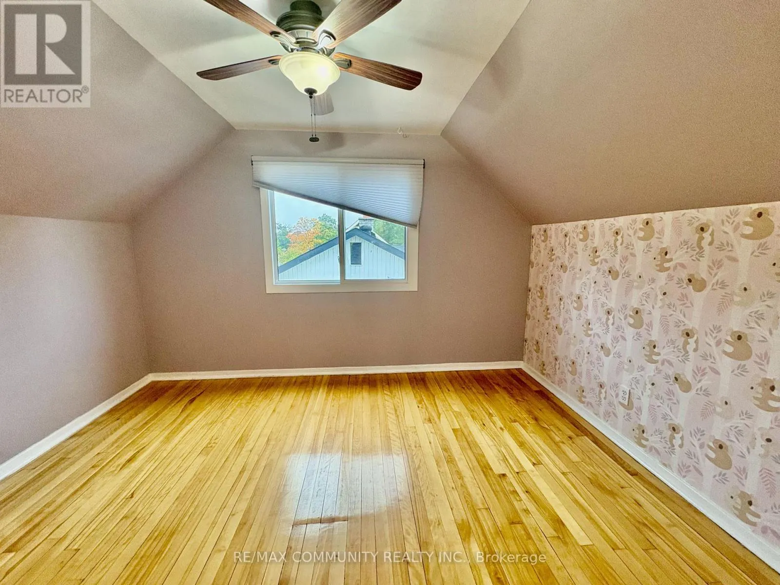 MAIN - 693 HAWLEY STREET