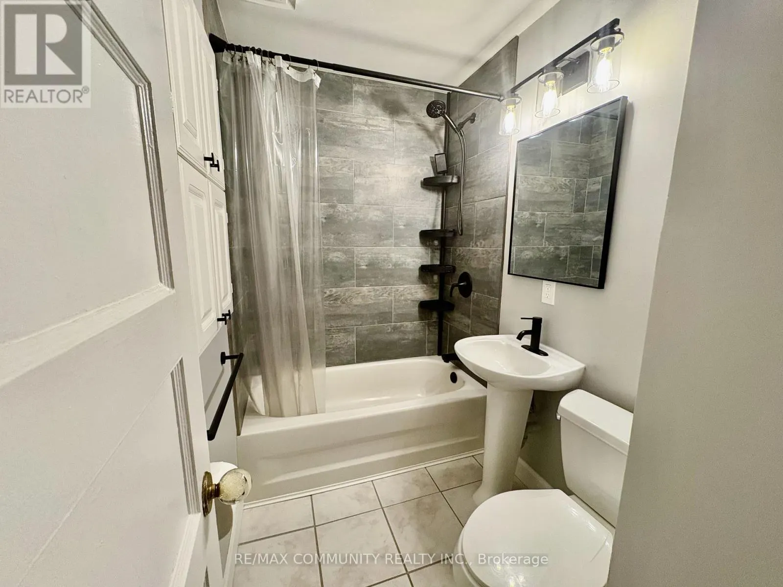 MAIN - 693 HAWLEY STREET