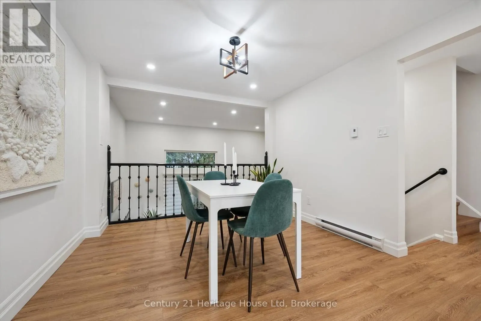 10 - 2 WORTON AVENUE, #10