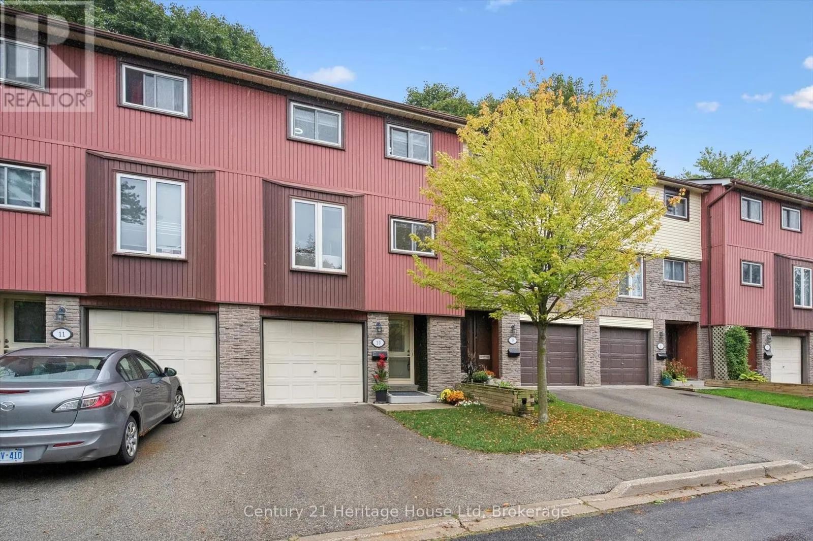 10 - 2 WORTON AVENUE, #10