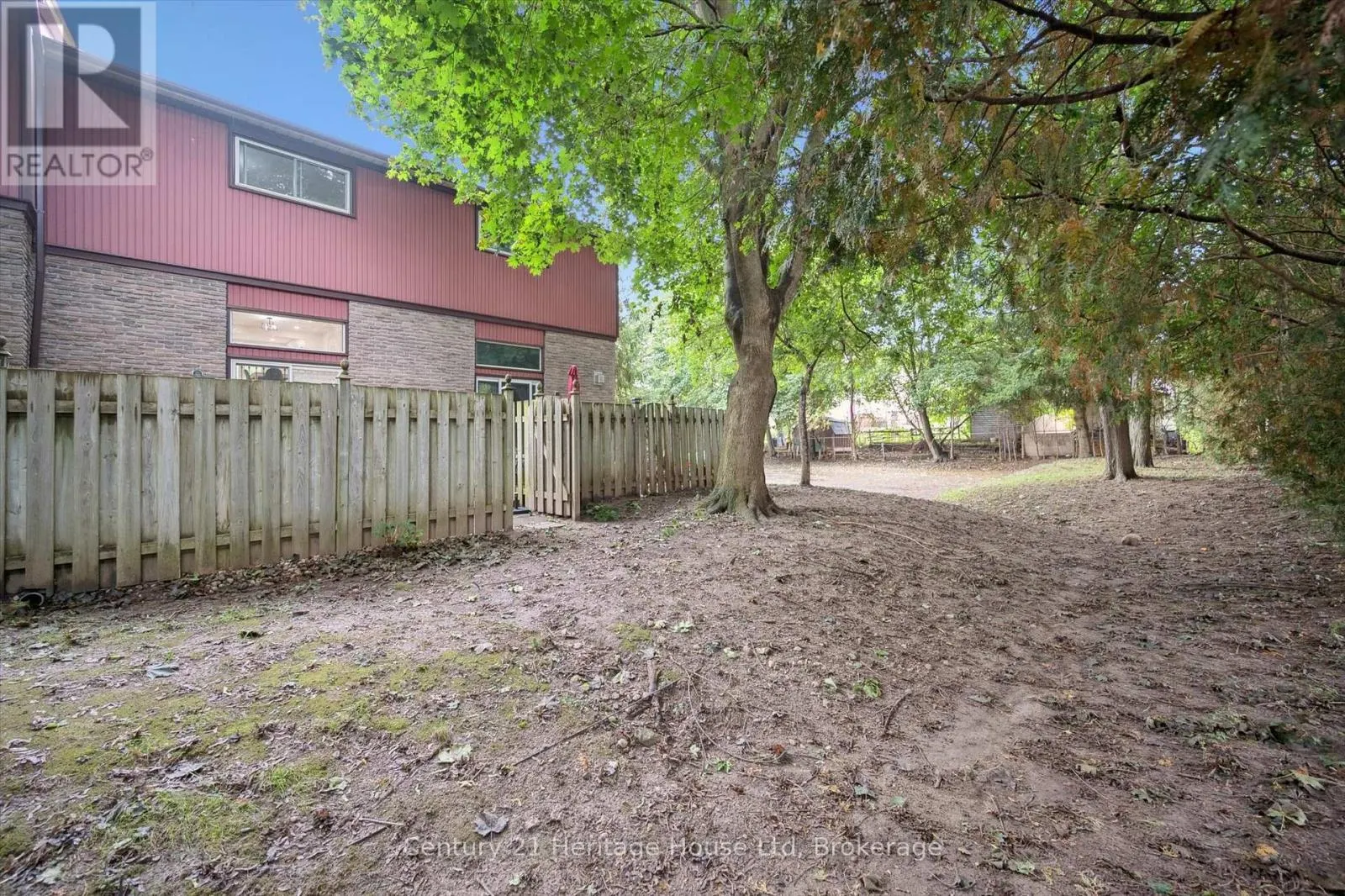 10 - 2 WORTON AVENUE, #10
