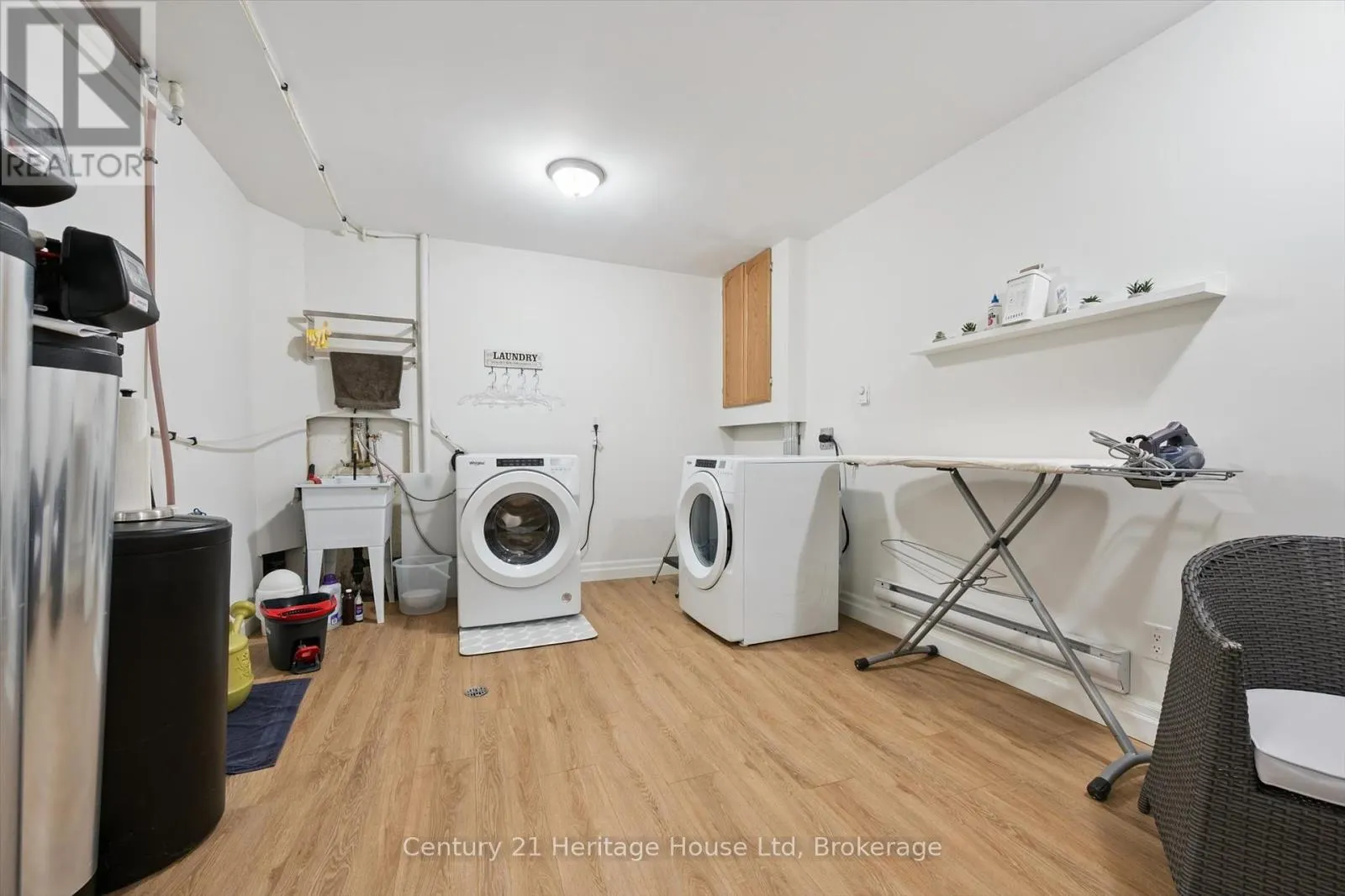 10 - 2 WORTON AVENUE, #10