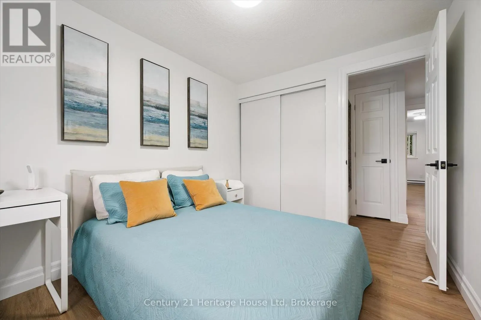 10 - 2 WORTON AVENUE, #10