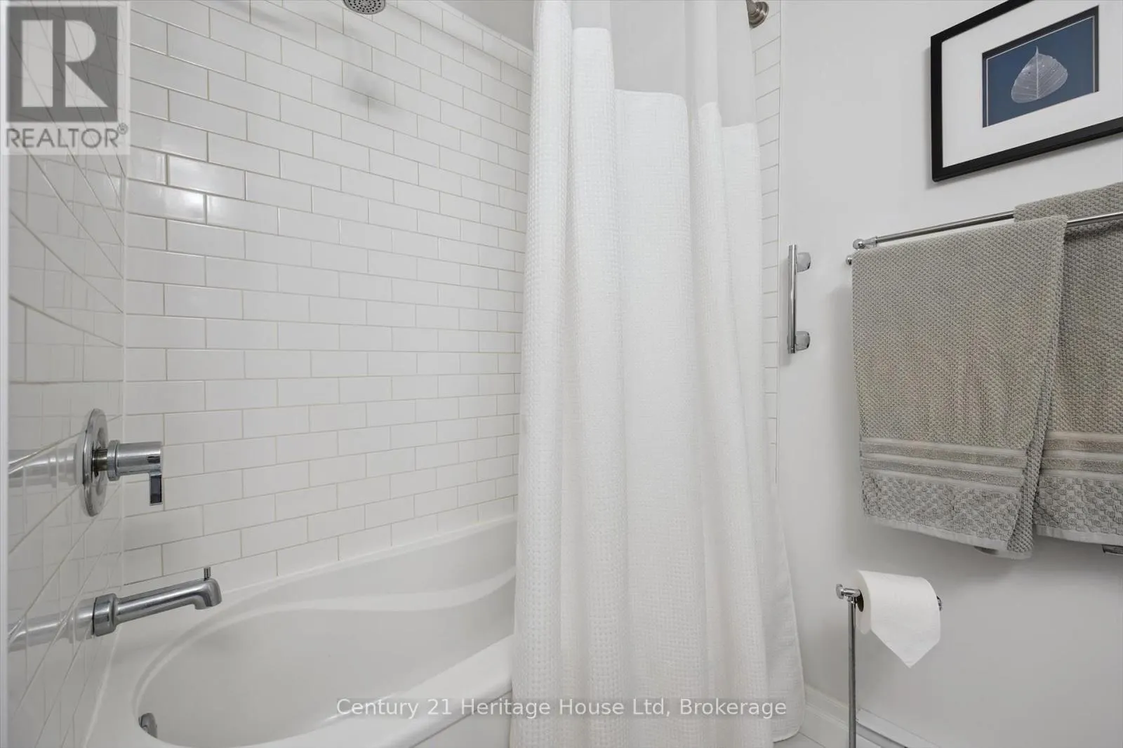 10 - 2 WORTON AVENUE, #10
