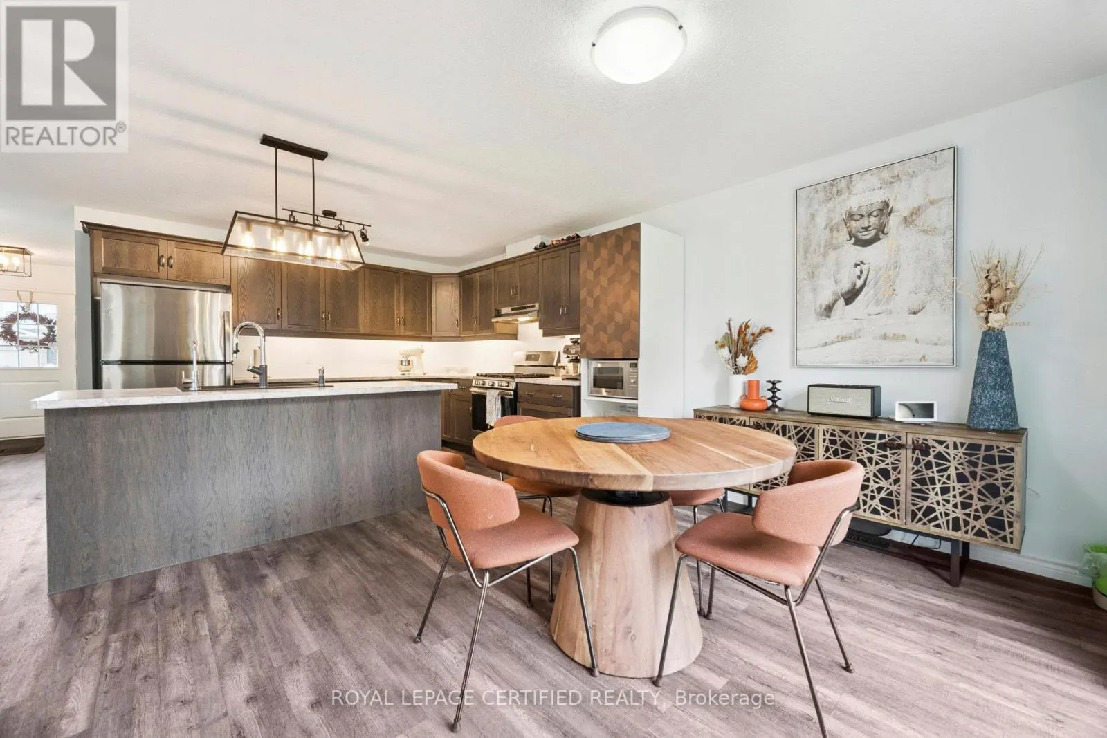 3 MINLER STREET E