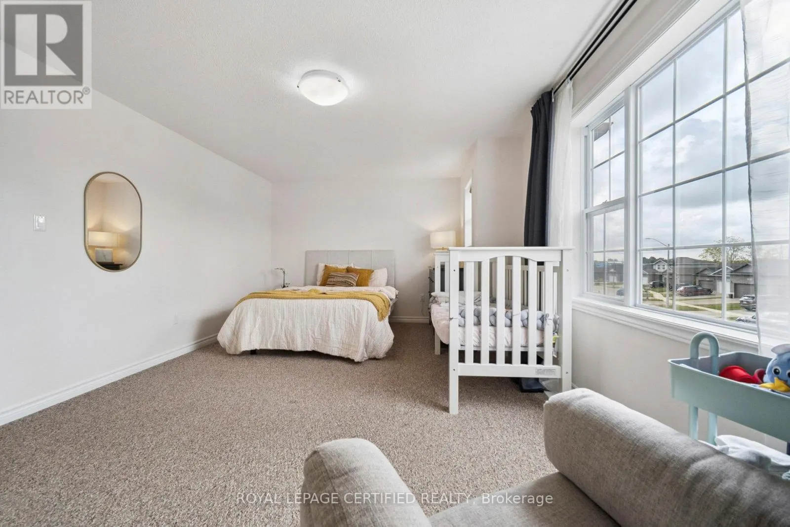 3 MINLER STREET E