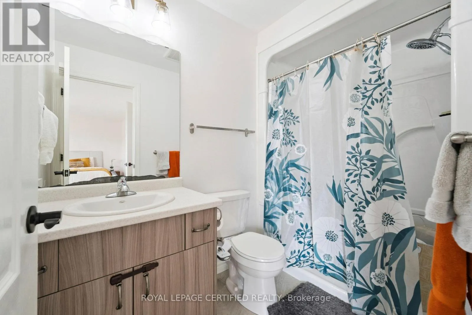 3 MINLER STREET E