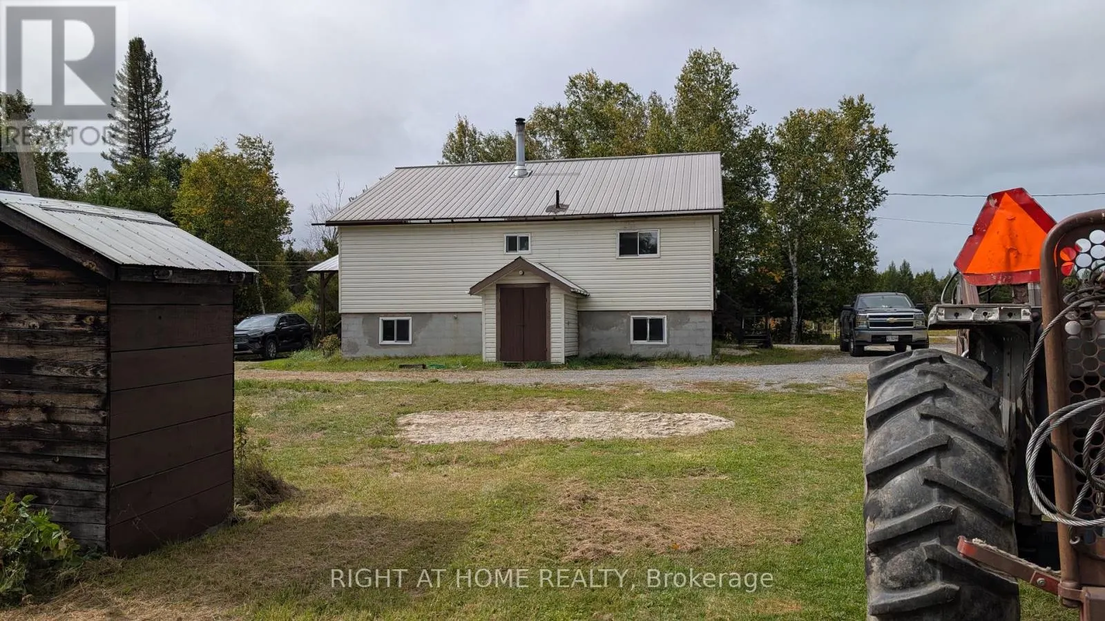 58 BELLEFEUILLE ROAD S
