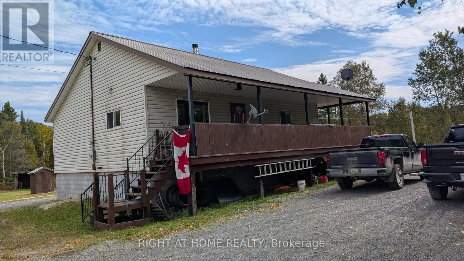 58 BELLEFEUILLE ROAD S