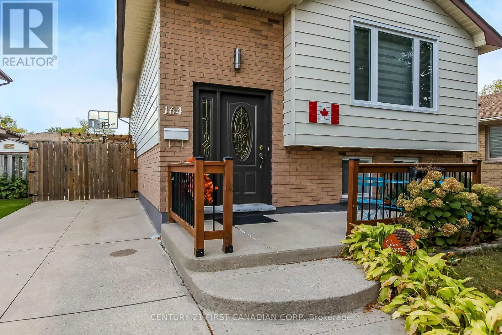 164 CLARA CRESCENT