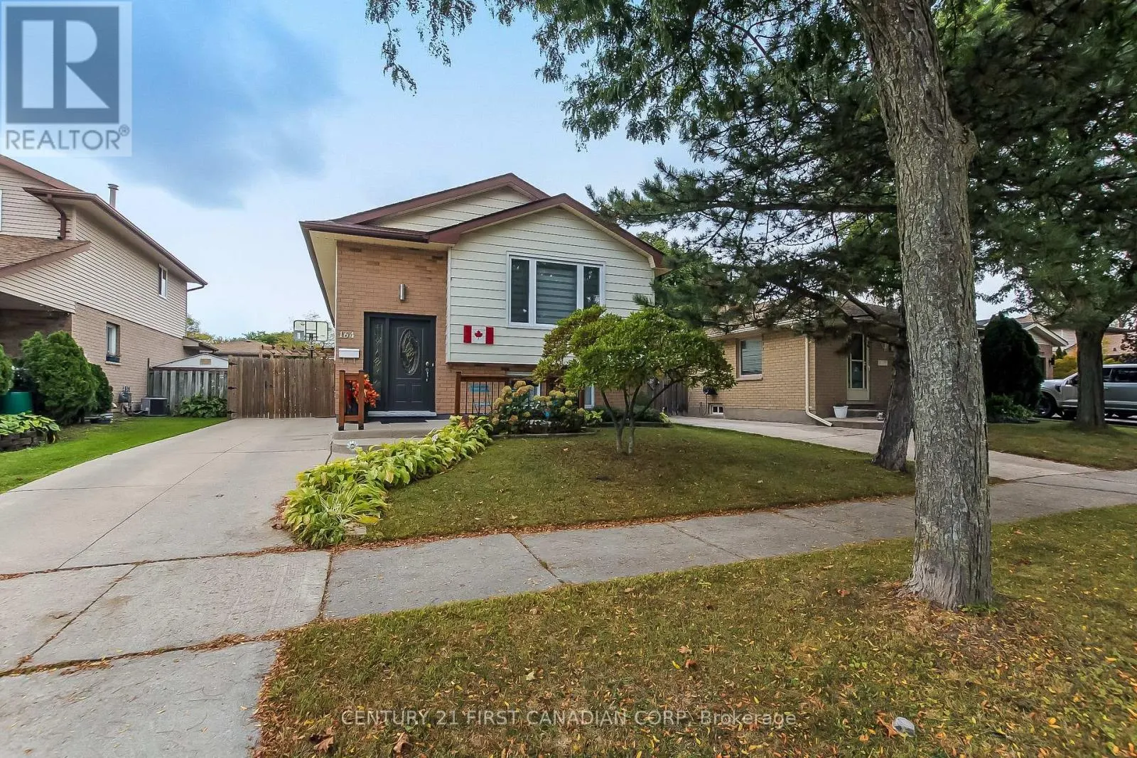 164 CLARA CRESCENT