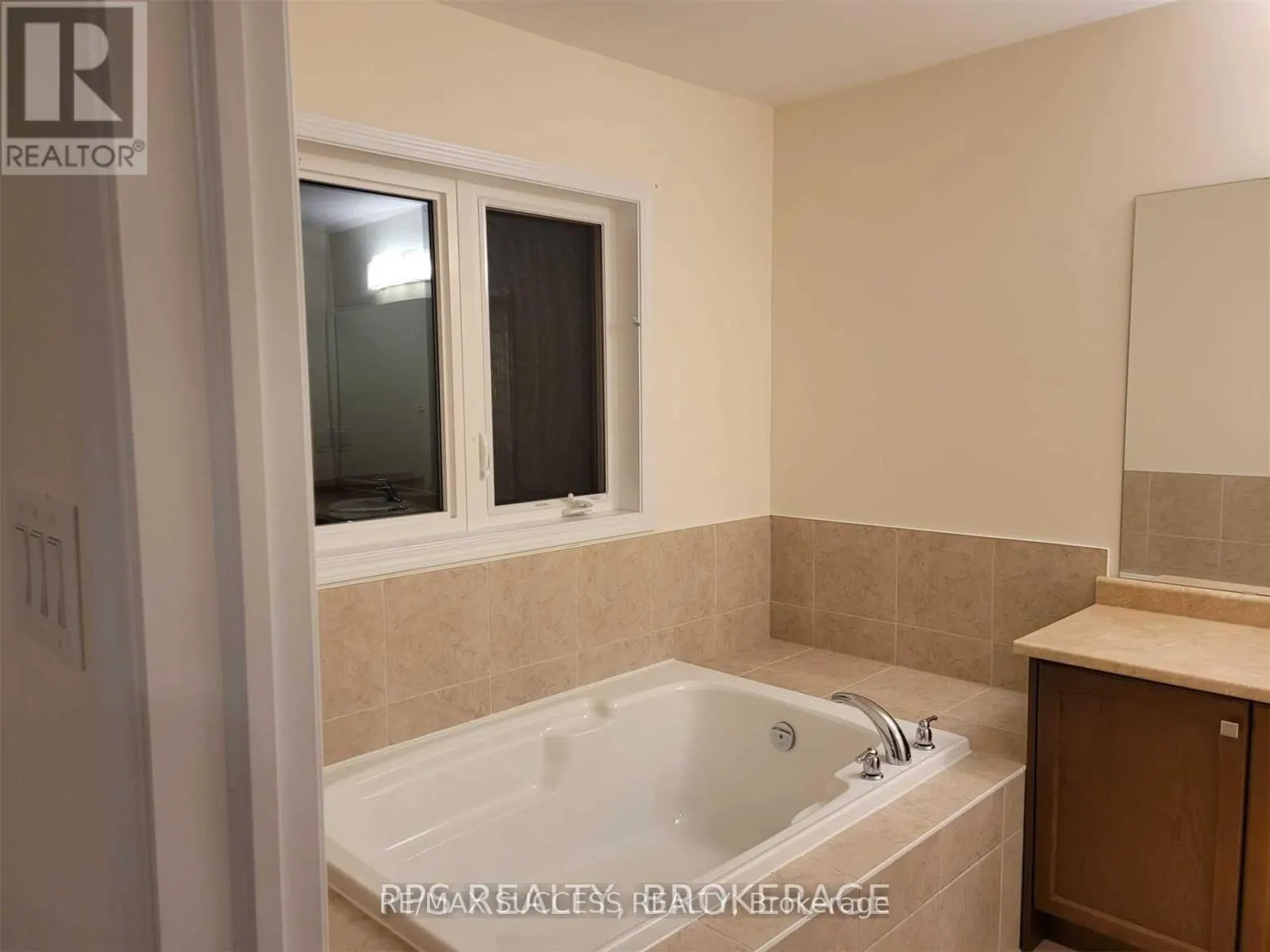 7916 ODELL CRESCENT
