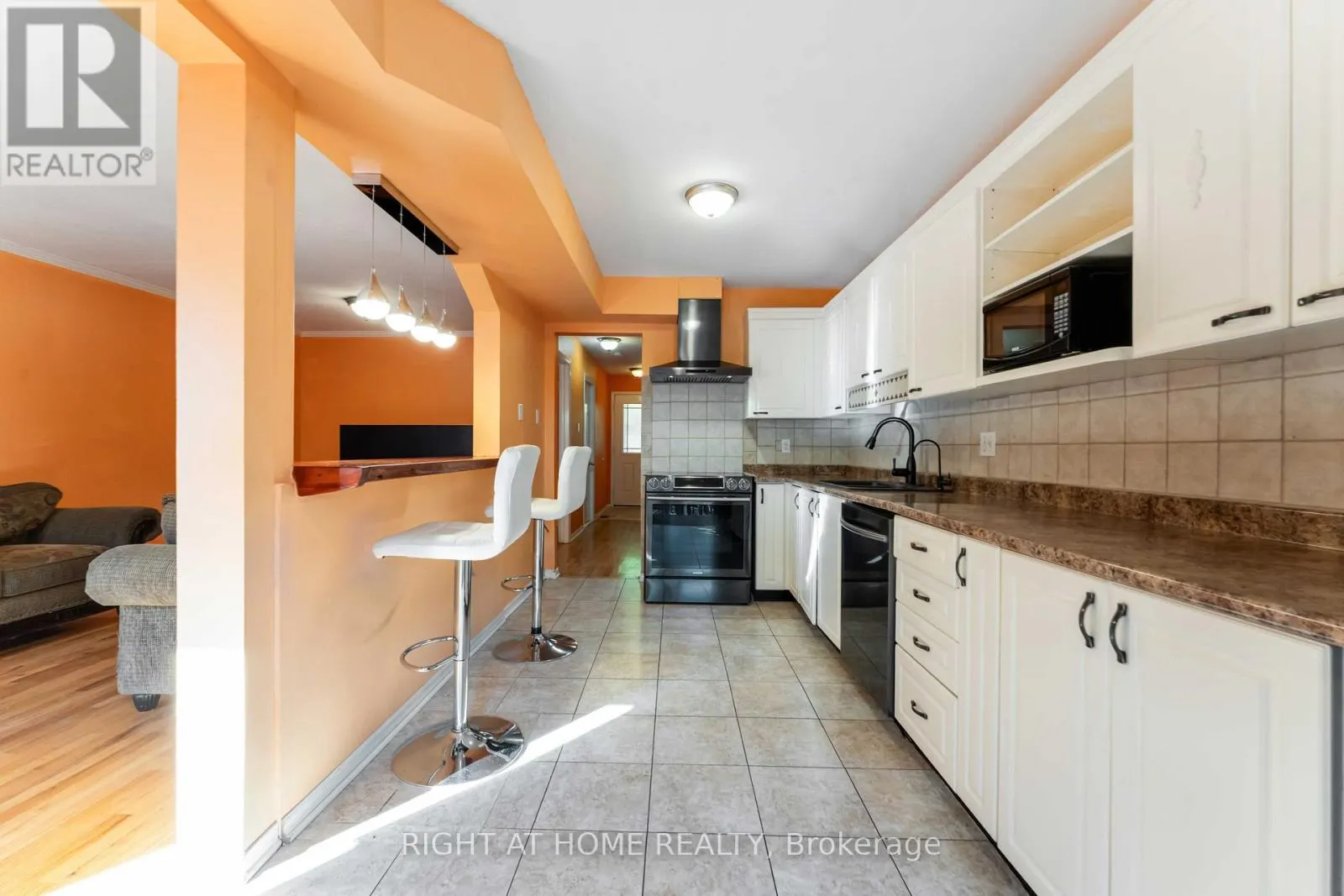 5 HARRINGTON COURT