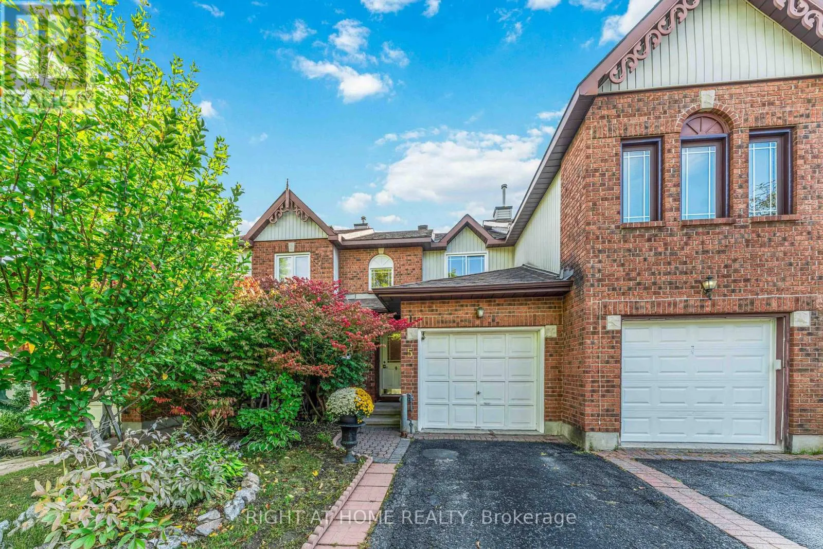 5 HARRINGTON COURT