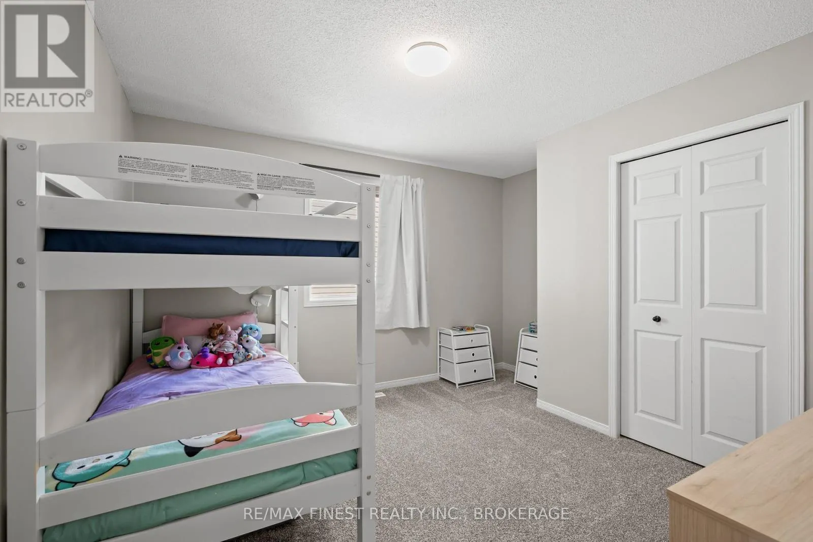 1032 REDWOOD CRESCENT