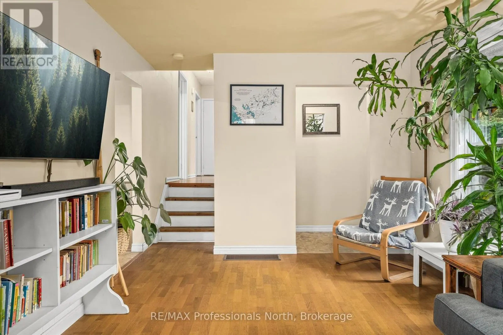 83 FLORENCE STREET W