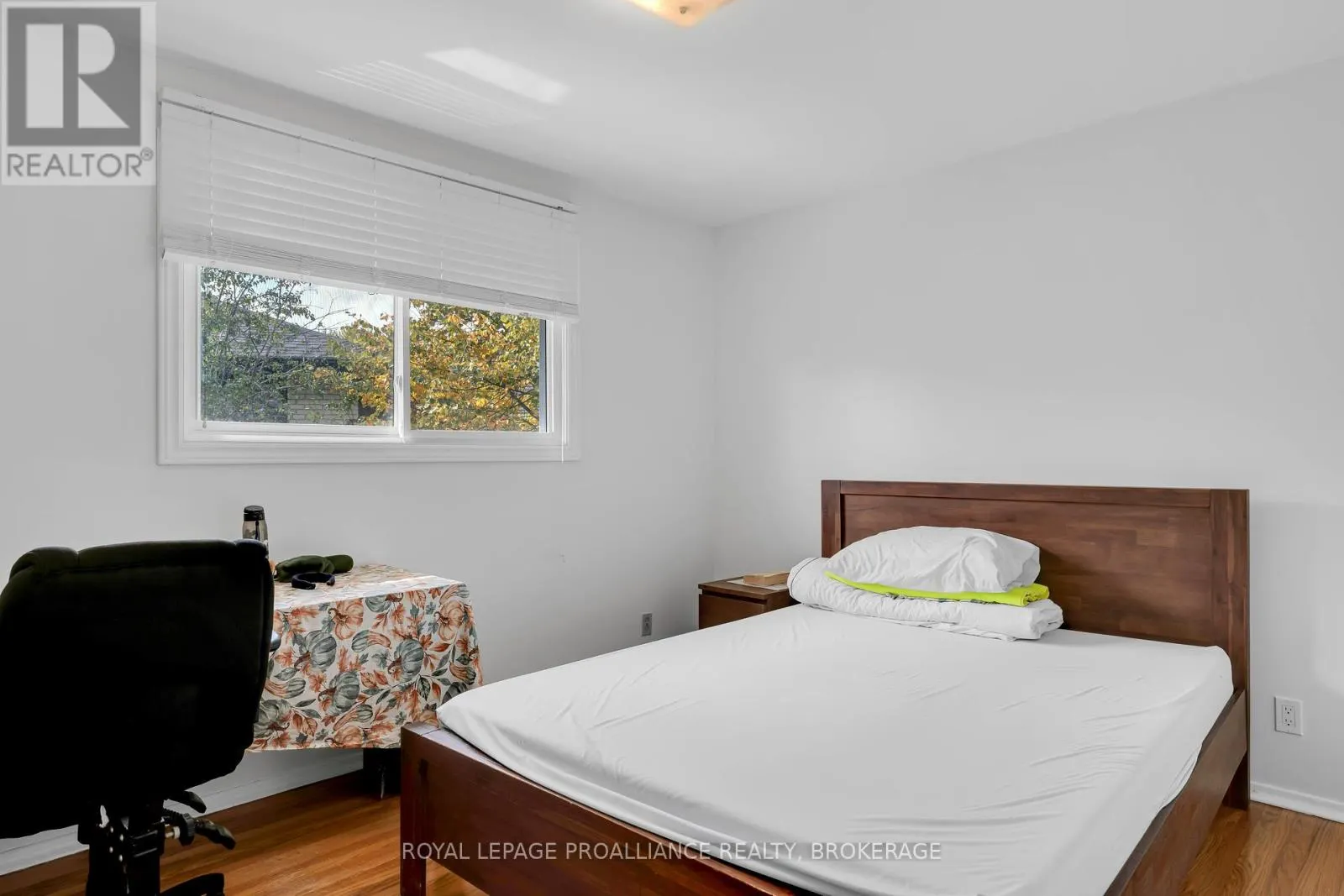 64 MICHAEL GRASS CRESCENT