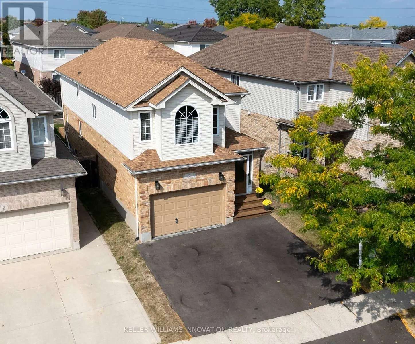 6 HEATHERWOOD PLACE