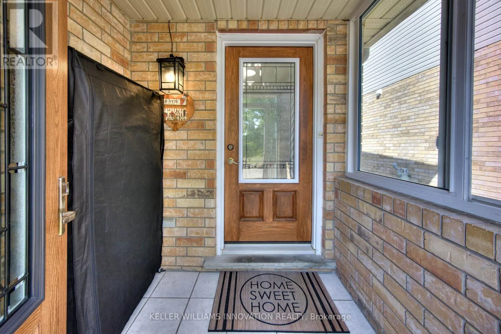 6 HEATHERWOOD PLACE