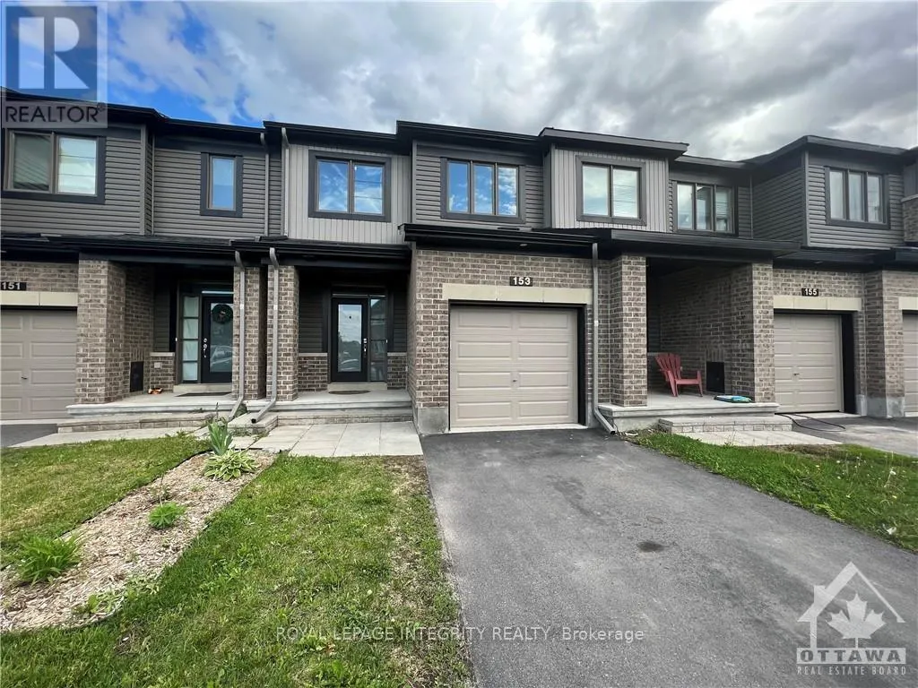 153 BANDELIER WAY