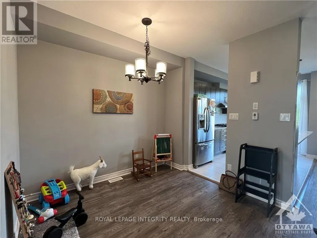 153 BANDELIER WAY