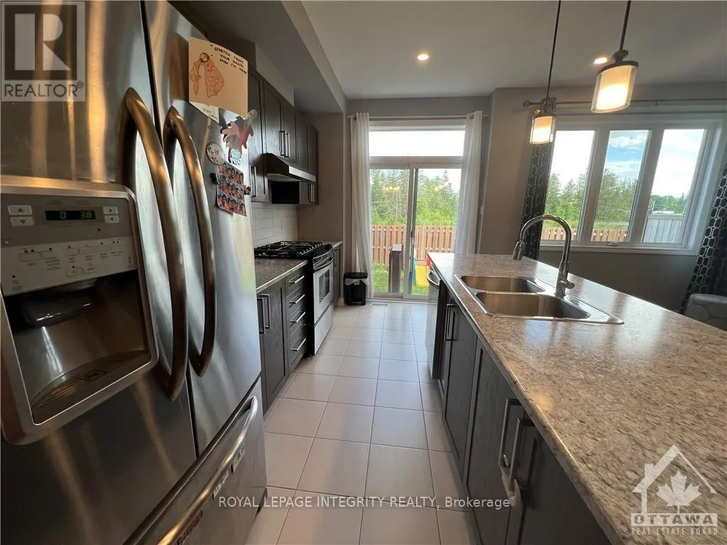 153 BANDELIER WAY