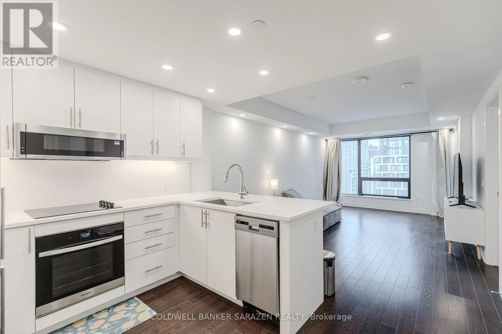 2009 - 340 QUEEN STREET
