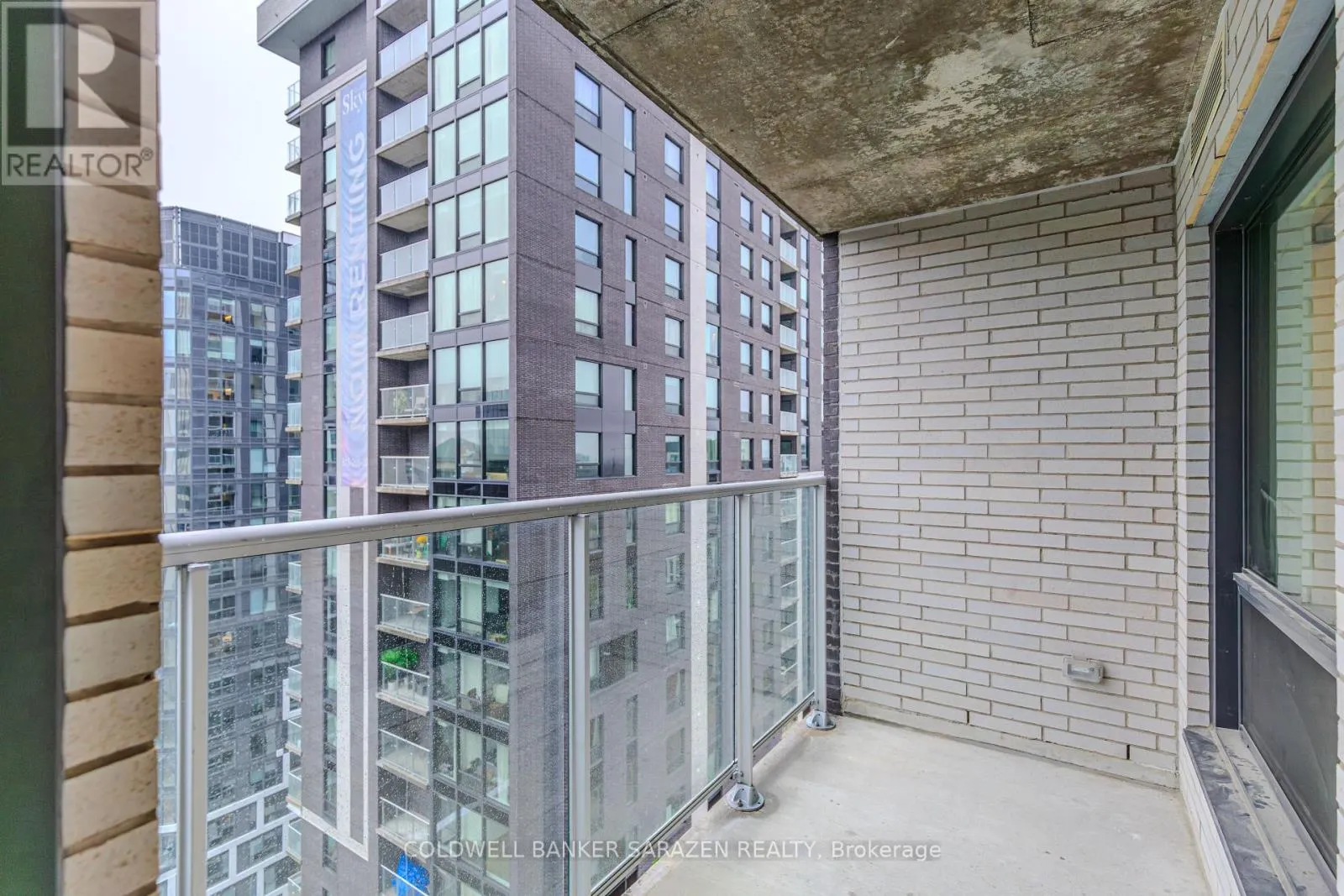 2009 - 340 QUEEN STREET