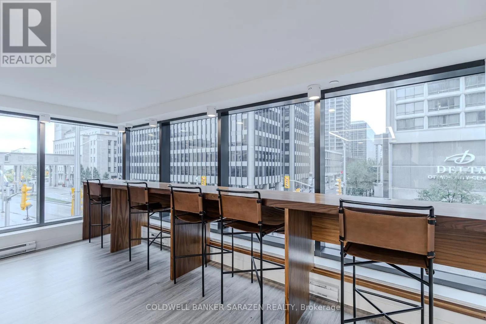 2009 - 340 QUEEN STREET