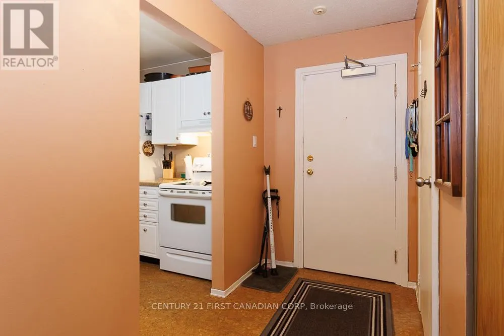 204 - 725 DEVERON CRESCENT, #204