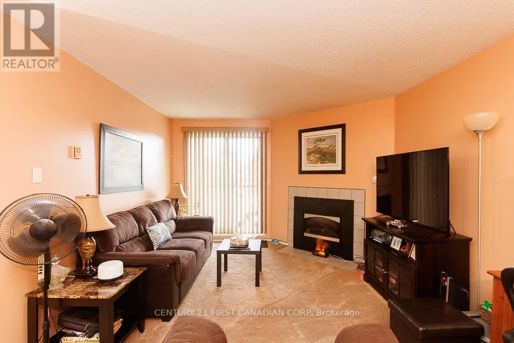 204 - 725 DEVERON CRESCENT, #204
