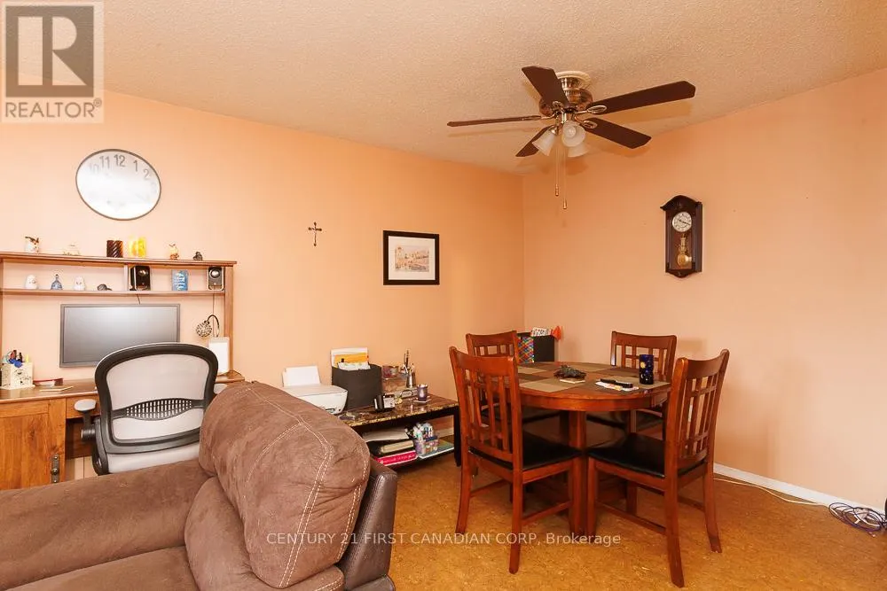 204 - 725 DEVERON CRESCENT, #204