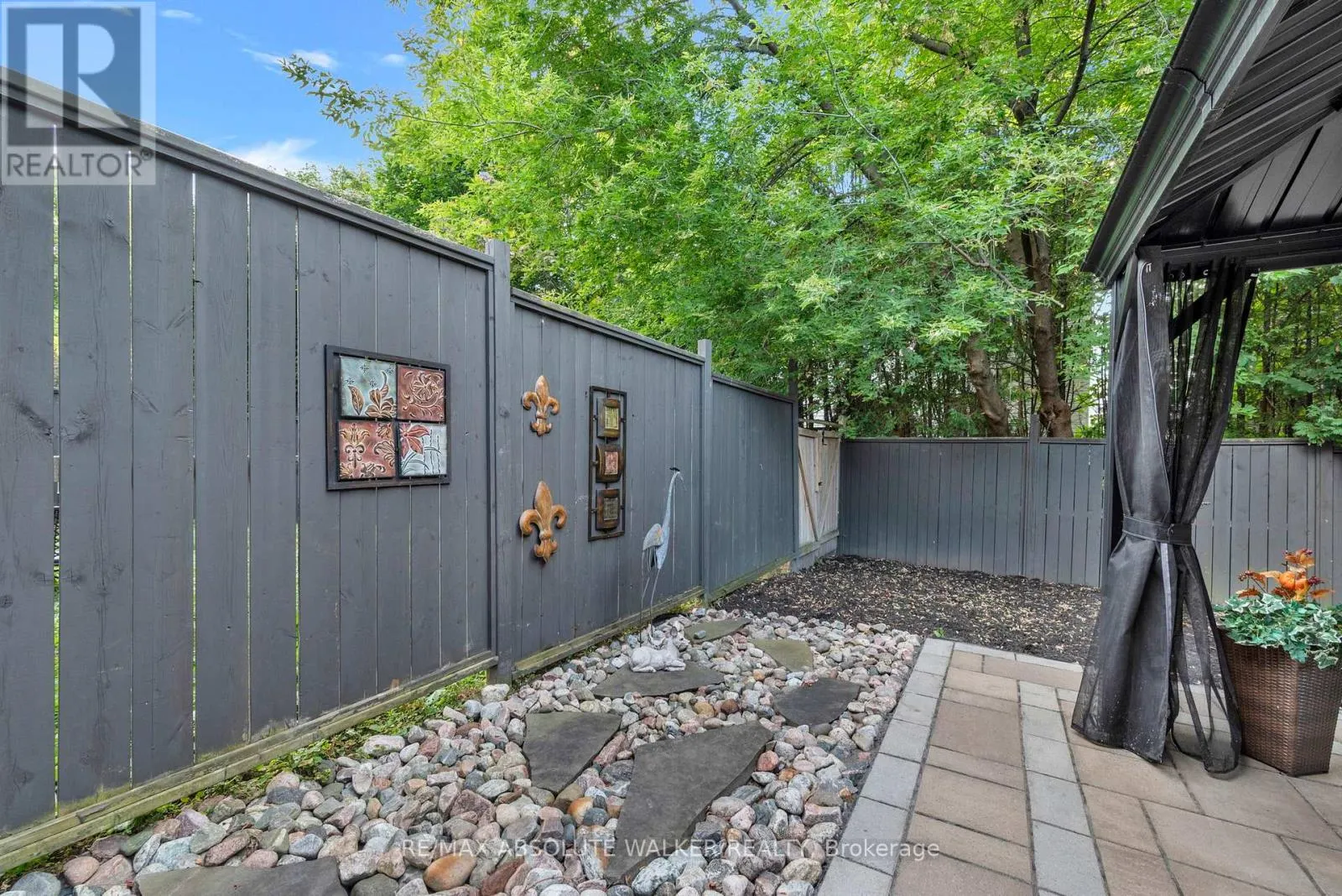 502 MOODIE DRIVE